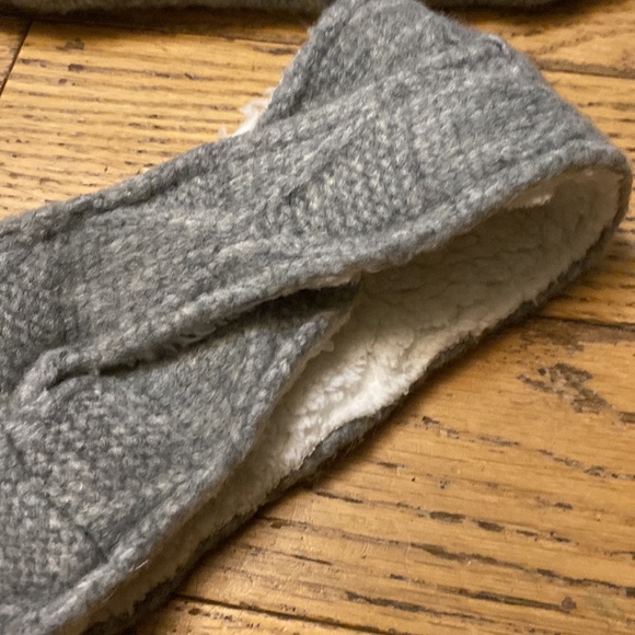 Headband and Sherpa lined grey mittens NWT - Picture 3 of 5